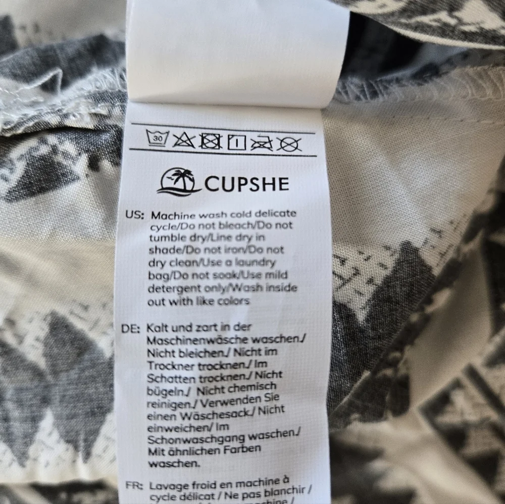 Black and White Patterned Maxi Dress. Size L - Picture 7 of 11